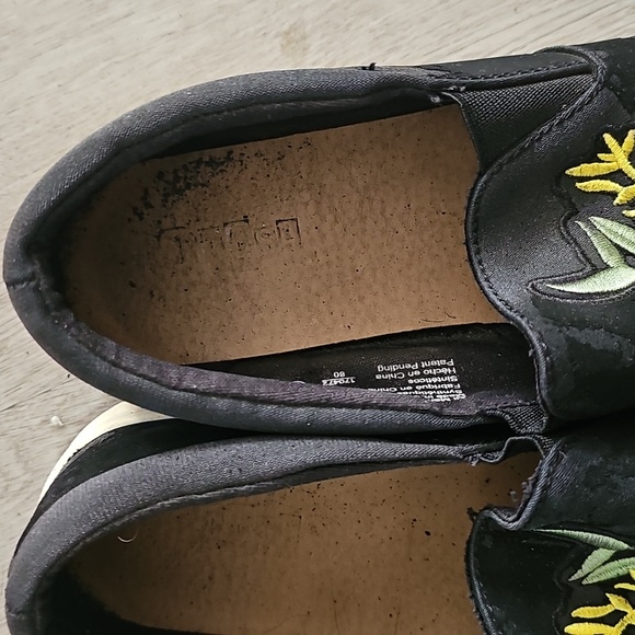 Brash Black Floral Embroidered Kids Sneakers - Picture 2 of 4